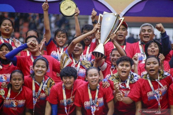 Dasar masala sepak bola wanita indonesia