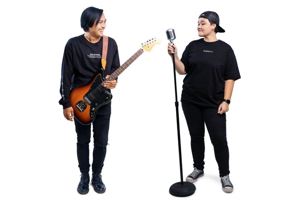 Duo Musisi Bali Ardy dan Sari Rilis Video Akustik Perdana Gaslighter 