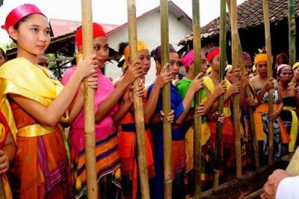 Mengenal Tradisi Maulid Adat Bayan Di Lombok Utara