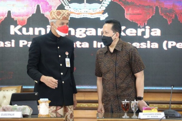 Temui Ganjar Pranowo, Triawan Munaf Tawarkan Holding Wisata Jateng