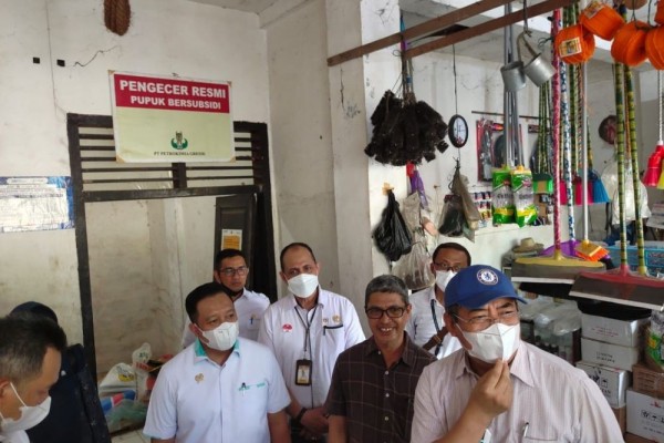 Kementan dan KSP Pastikan Stok Pupuk Subsidi di Aceh Besar