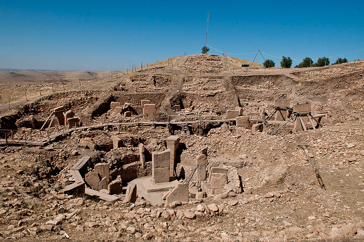 7 Penemuan Arkeologi yang Paling Aneh dan Misterius
