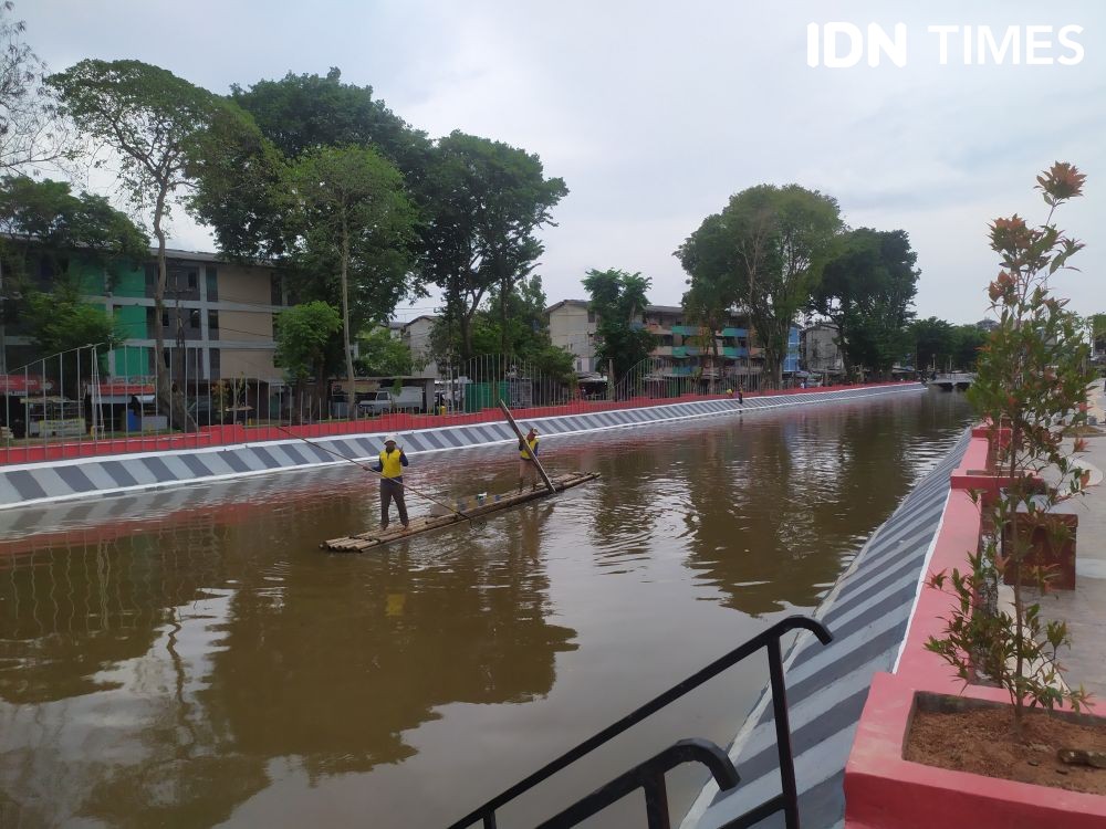 Wajah Baru Sungai Sekanak Lambidaro dan Aktivitas Warga Sekitar