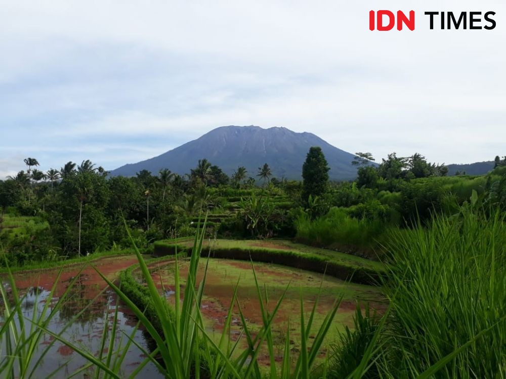 Aktivitas Pendakian di Gunung Agung Ditutup Dua Pekan