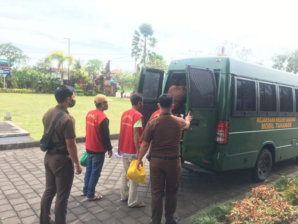 3 Tersangka Penangkapan Penyu Hijau Dilimpahkan ke Kejari Badung 