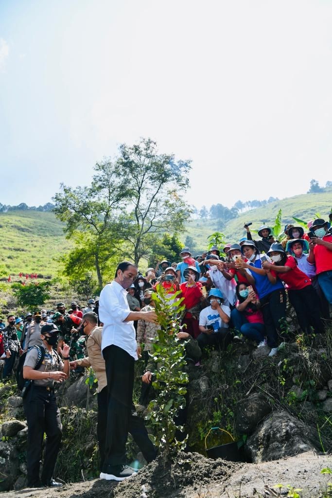 Jokowi Tetap Kunker Meski COVID-19 Melonjak, Ini Penjelasan Istana
