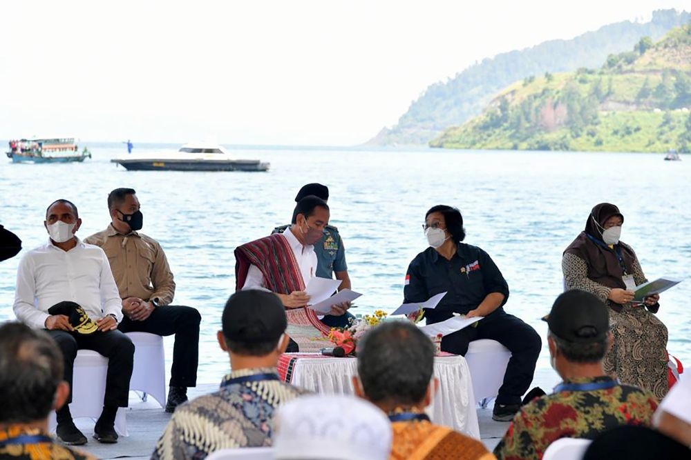 Berikan 43 SK Hutan Sosial di Humbahas, Jokowi: Jangan Ditelantarkan!