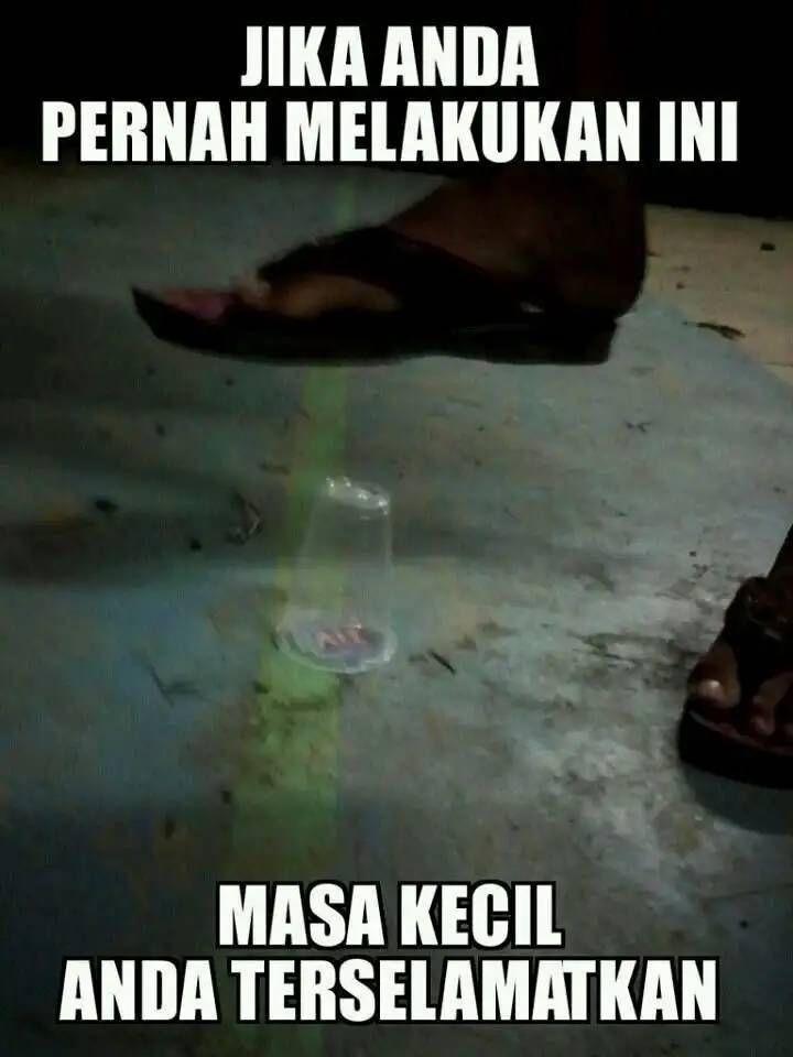 Pernah Lakukan Ini saat Bocah? 10 Meme Kocak Masa Kecil Terselamatkan