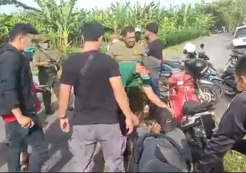 Pria di Bali Membawa Sabu Hampir 1 Kilogram, Digantung di Sepeda Motor