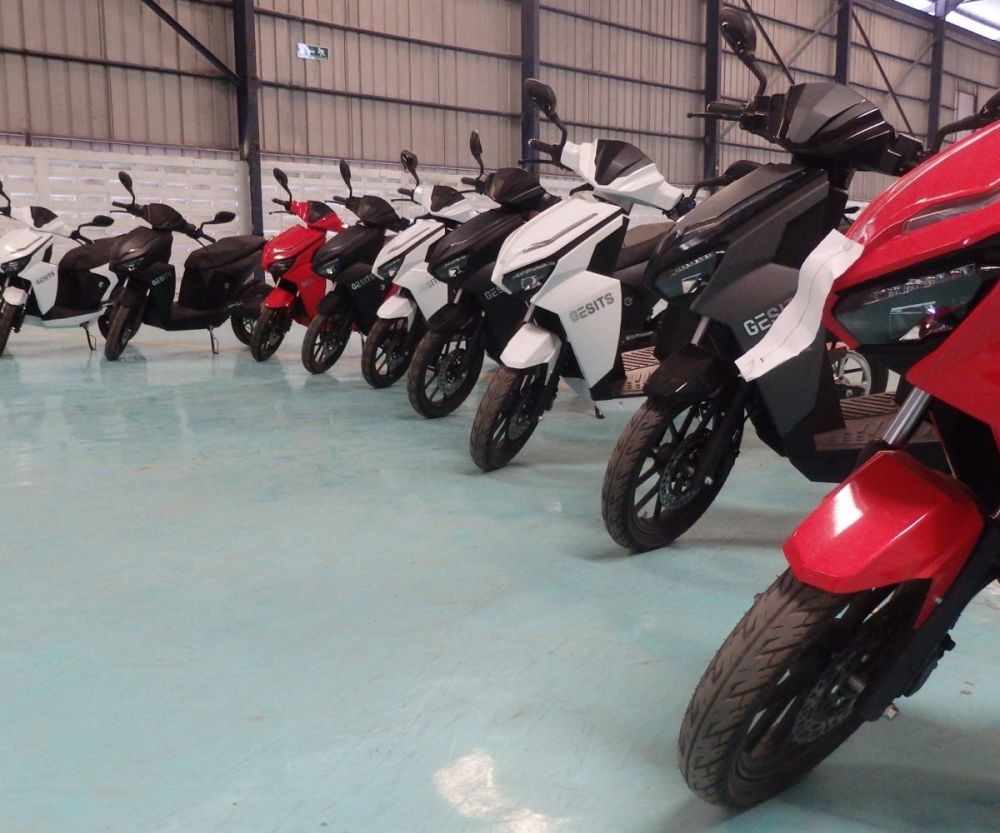 BRI Finance Siap Akselerasi Pertumbuhan Sepeda Motor Listrik