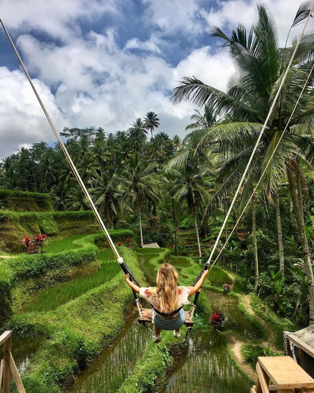 10 Wisata dengan Ayunan di Bali, Aktivitas Liburan Pemicu Adrenalin 