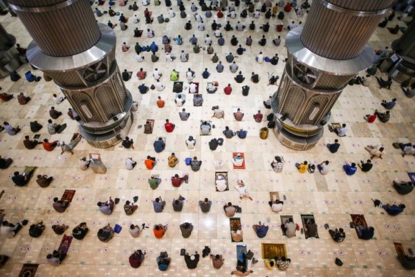 Salat Tarawih Berjamaah Dibolehkan di Bandung Barat, MUI: Tetap Prokes