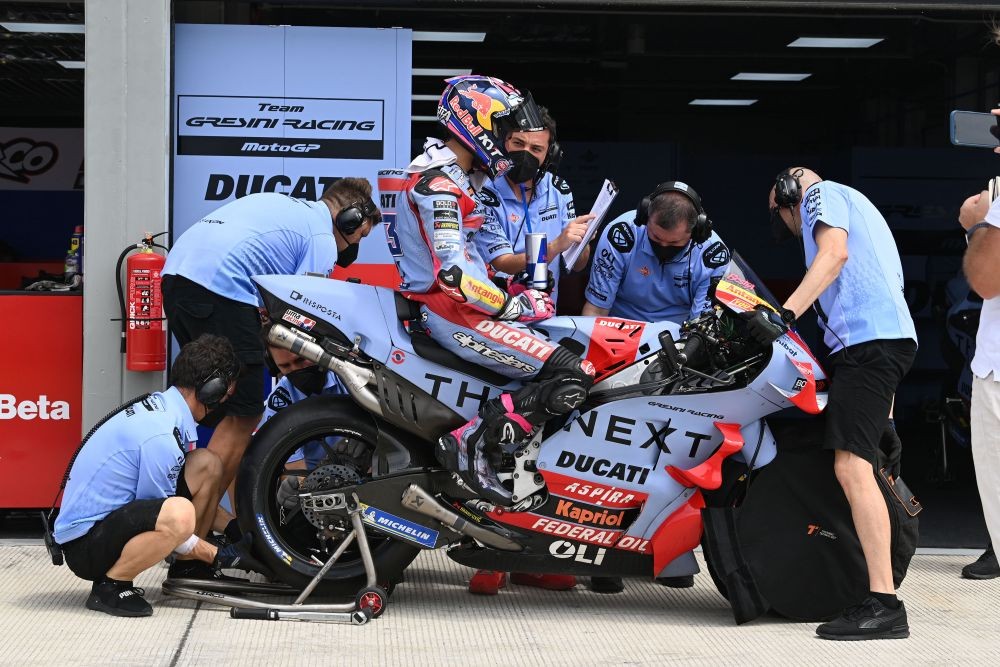 Jokowi Jamu Pembalap MotoGP di Istana Merdeka, tapi Tak Ikut Konvoi