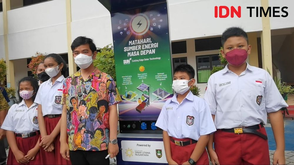 Canggih, Sekolah di Solo Dilengkapi Solar Charging Station