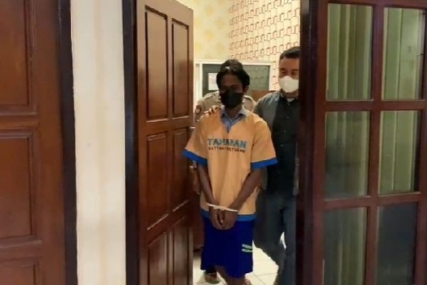 Bermula Saling Lempar Bangkai Ayam, Pria Tuban Bunuh Pamannya
