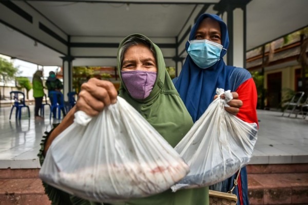Pemkot Panen 350 Kg, Ikan Bandeng Langsung Dibagikan ke MBR di Rungkut