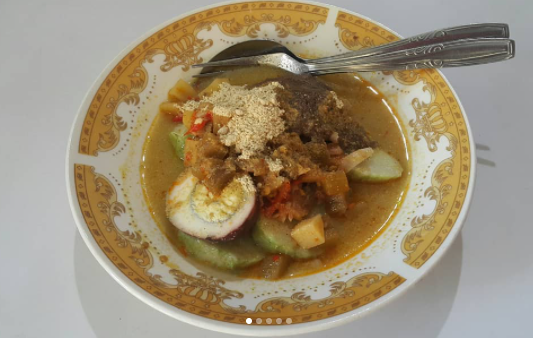 5 Tempat Makan Lontong Cap Go Meh di Semarang, Dijamin Haucek! 