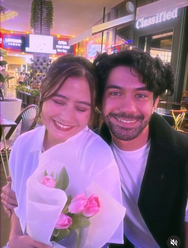 Potret Romantis Reza Rahadian dan Prilly Latuconsina, Bikin Baper 