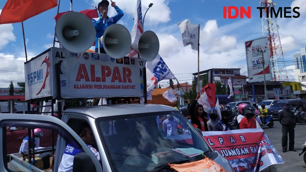 Buruh di Makassar Demo BPJS Ketenagakerjaan soal Pencairan JHT