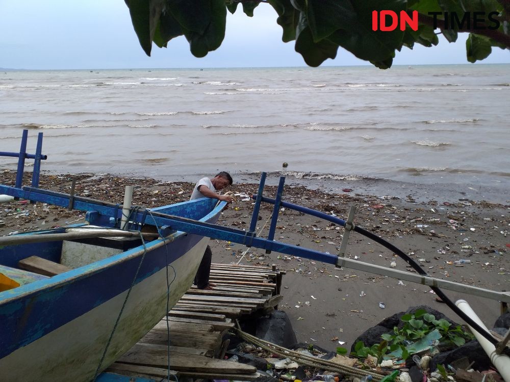 Gelombang Tinggi di Perairan Sulut, Nelayan Manado Tak Bisa Melaut