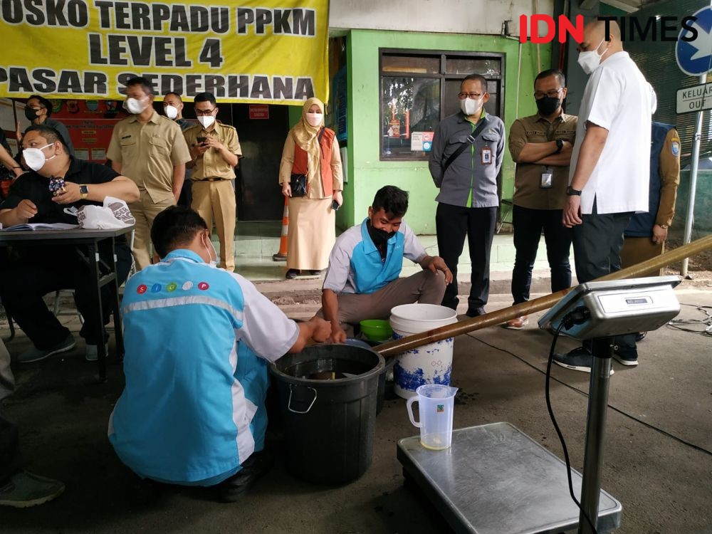 Kebutuhan Minyak Goreng di 27 Daerah Jabar Tercukupi