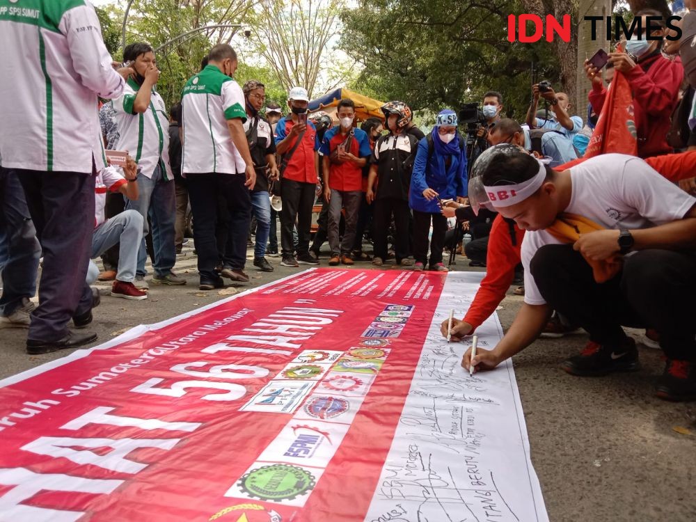 Aksi 22 Serikat Buruh di Sumut: Cabut Aturan JHT dan Copot Menaker!