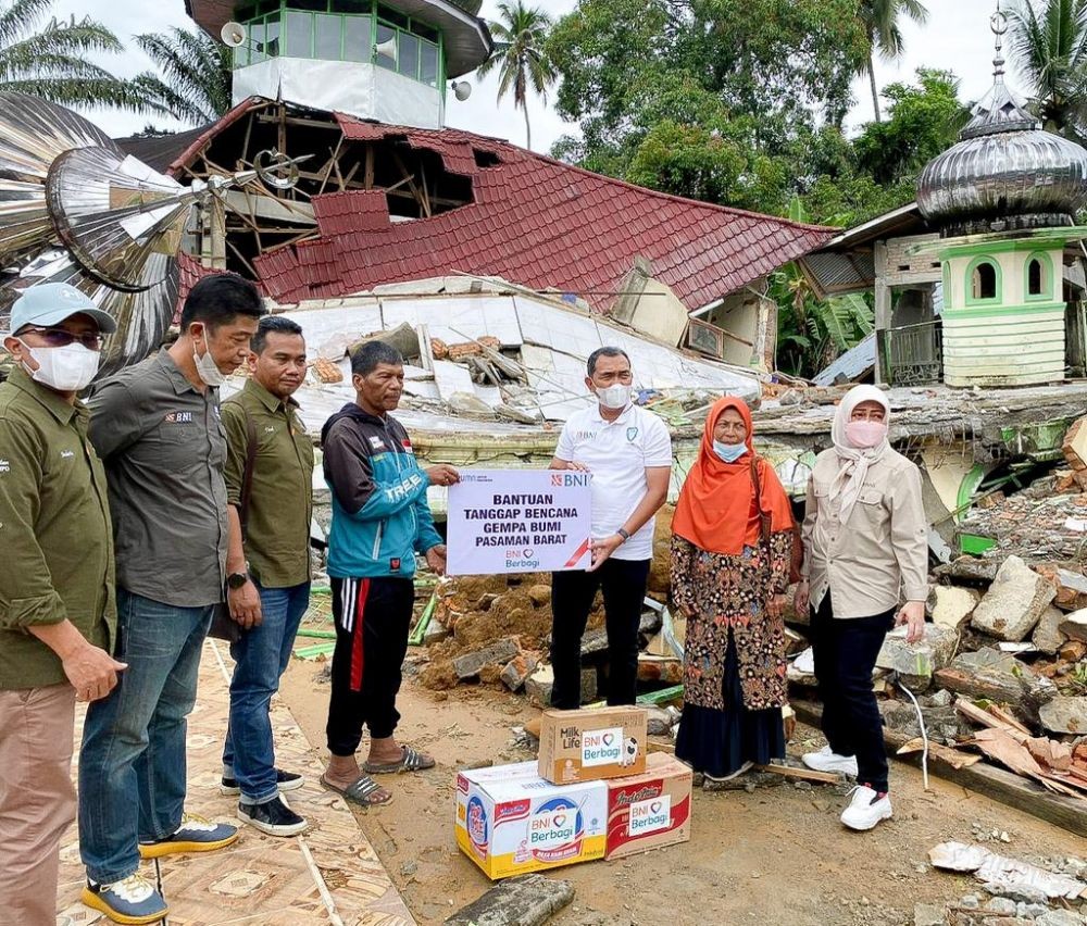 Bni Kirimkan Bantuan Untuk Korban Gempa Bumi Di Sumbar