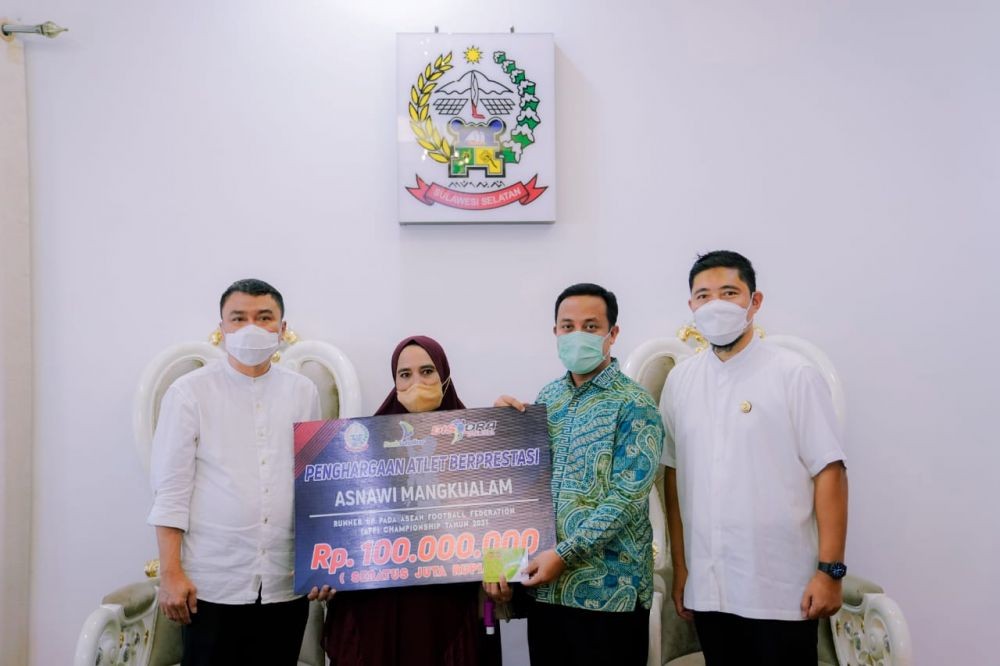 Asnawi dan Irfan Jaya Dapat Bonus Rp100 Juta dari Pemprov Sulsel