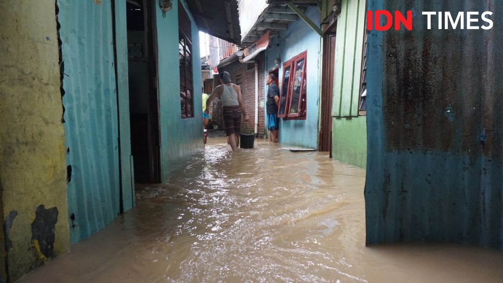 357 Warga Terdampak Banjir, Kampung Sejahtera Bangun Dapur Umum