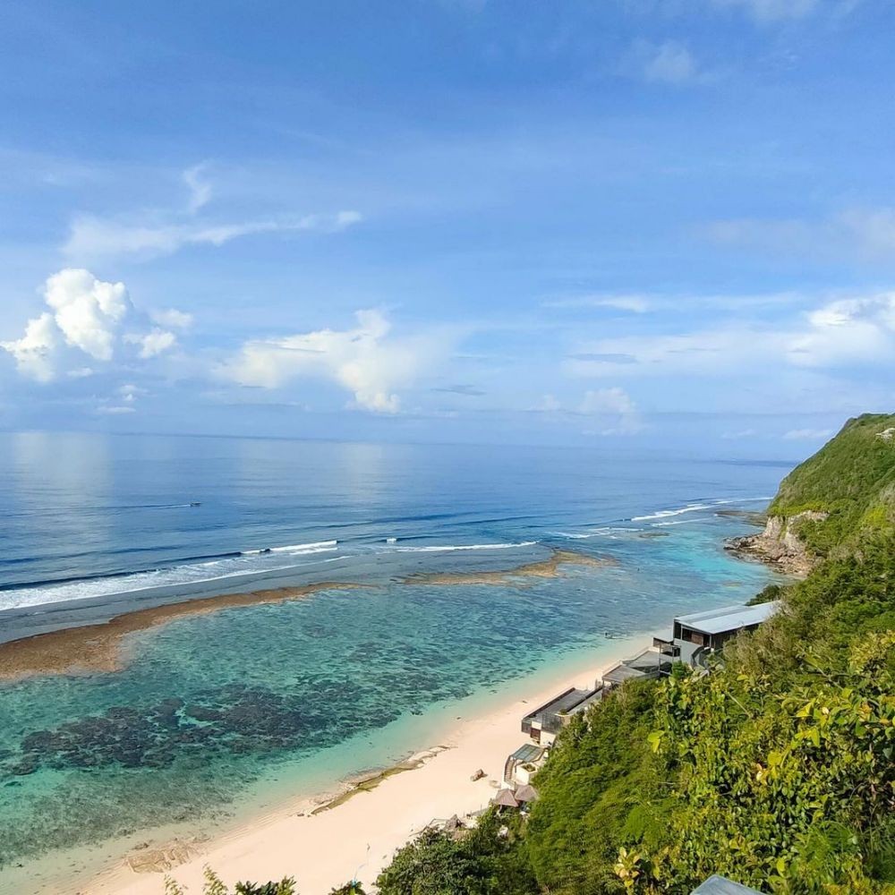 Pantai Berpasir Putih Yang Paling Eksotis Di Bali