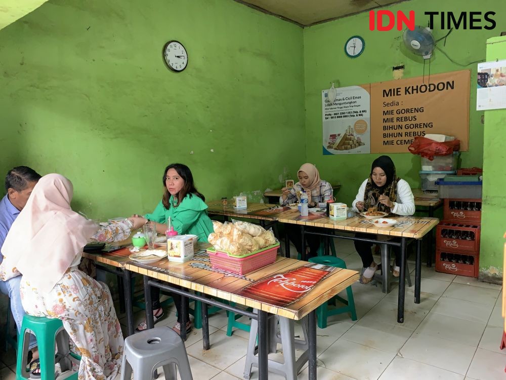 Mie Khodon Kuliner Legendaris Bandar Lampung, Dulu Dimasak Pakai Arang