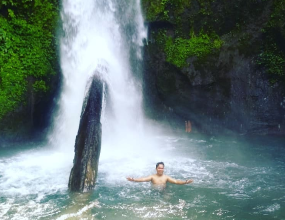 Berwisata ke Air Terjun Tongkat: Info, Rute, dan Harga Tiket