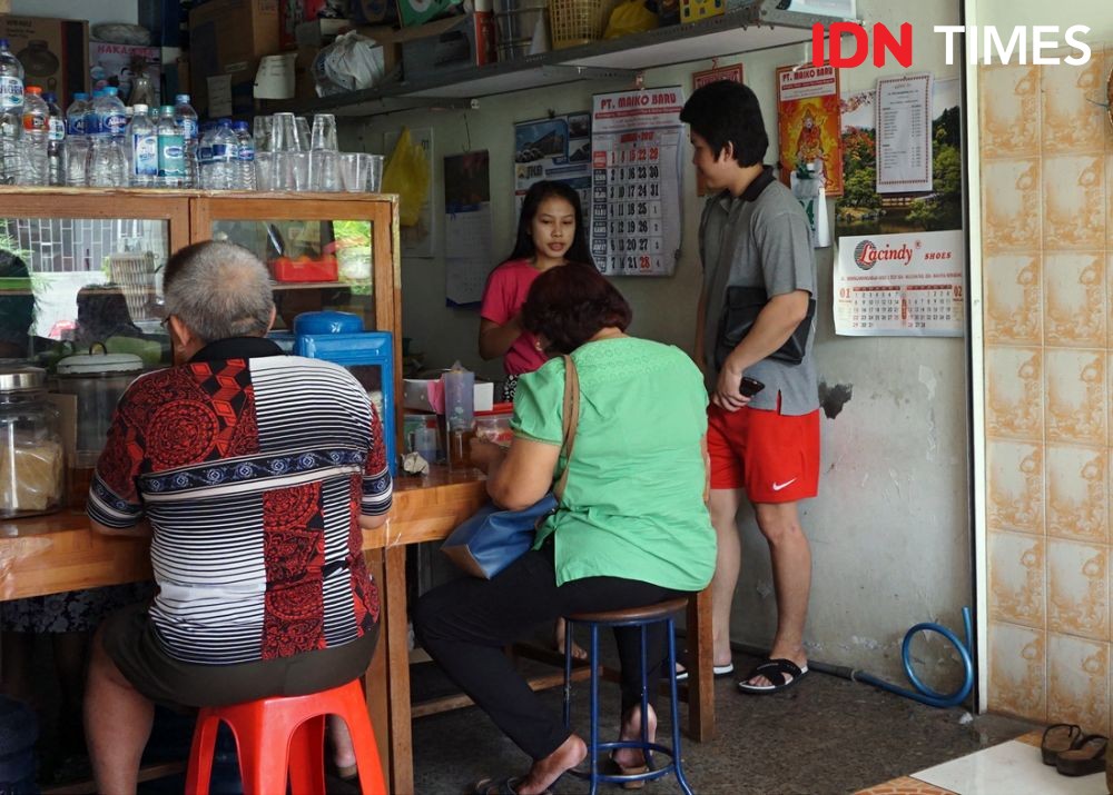 Dari Kedai 55, Louis Mariani Langgengkan Kuliner Peranakan Tionghoa di Semarang