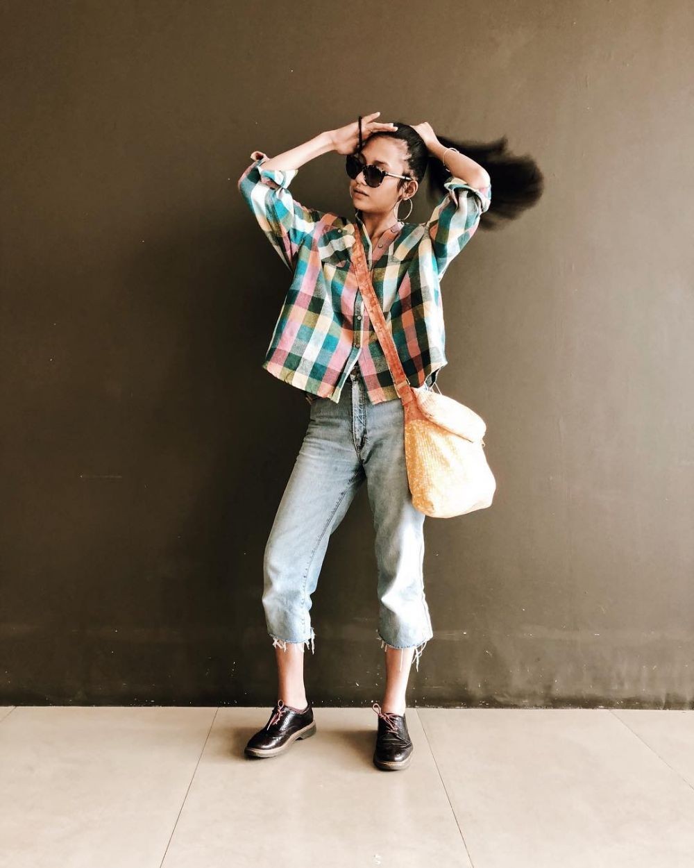 9 Inspirasi Outfit Unik Nan Stylish Indah Permatasari