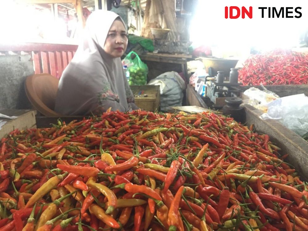 Harga Cabai di Pasar Bandar Lampung Kian 'Pedas', Sabar Ya Emak-emak