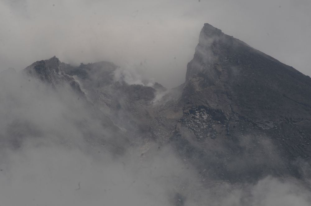Melakukan Pendakian Ilegal Wanita Spanyol Hipotermia di Gunung Merapi