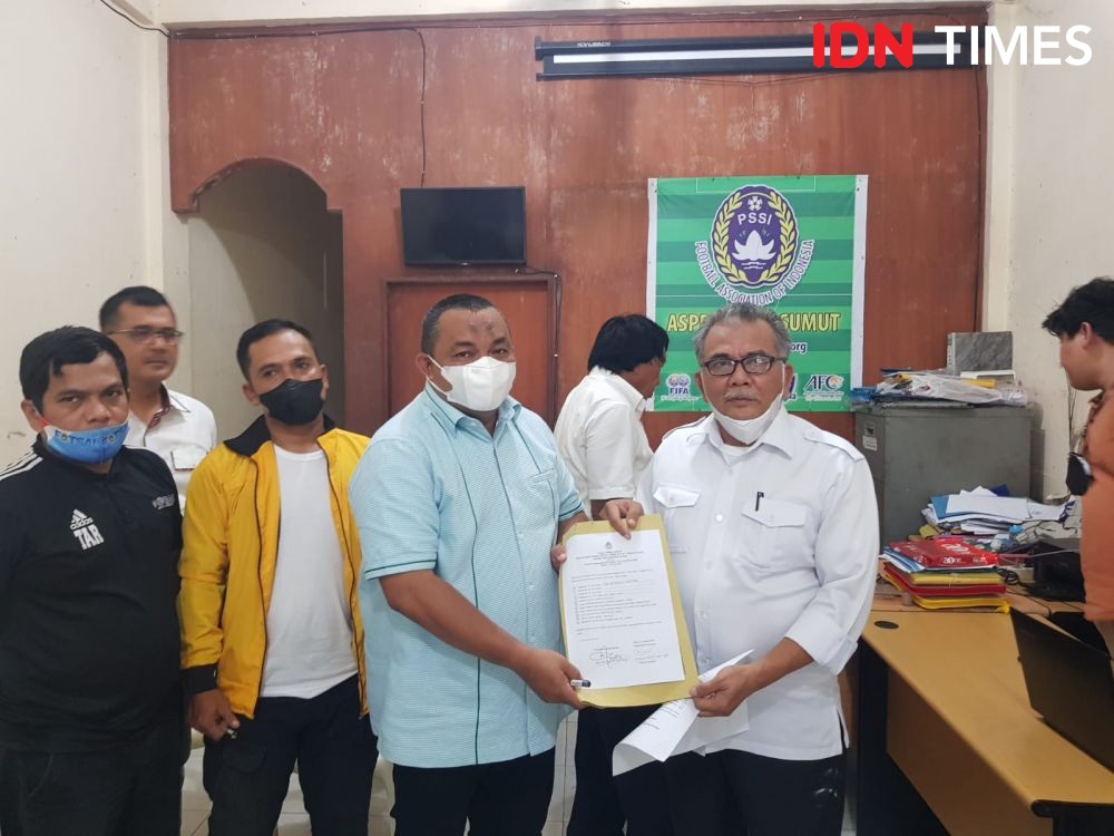 Giliran Benny Tomasoa Mendaftar Calon Ketum Asprov PSSI Sumut