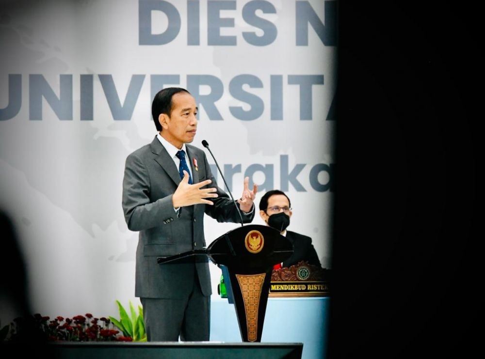 Jokowi Curhat Pusing Hadapi Revolusi Industri 4.0 hingga Pandemik