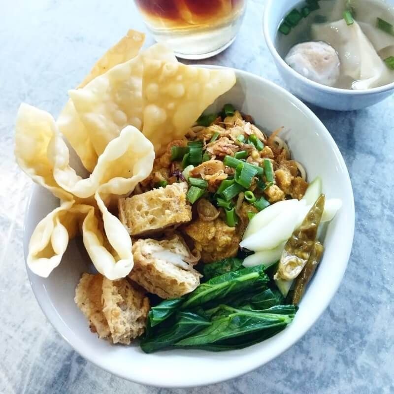 7 Tempat Makan Mie Ayam  di Bekasi, Rasanya Mantap!