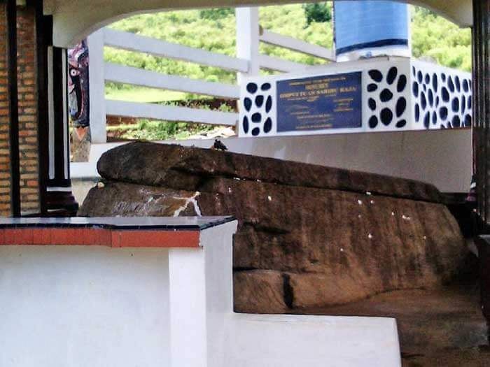 Sejarah dan Misteri tentang Wisata Batu Hobon di Samosir