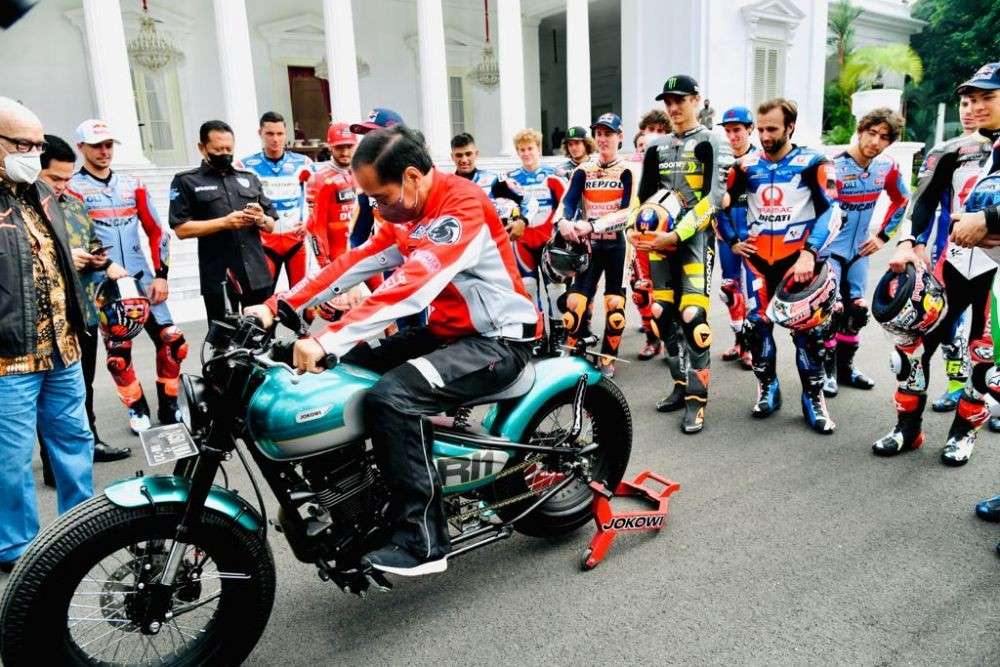 7 Potret Jokowi Sambut Pembalap MotoGP Di Istana Merdeka