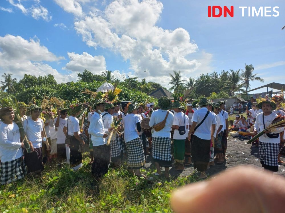 Potret Ritual Melasti Tektekan, Tradisi Unik di Bali untuk Tolak Bala