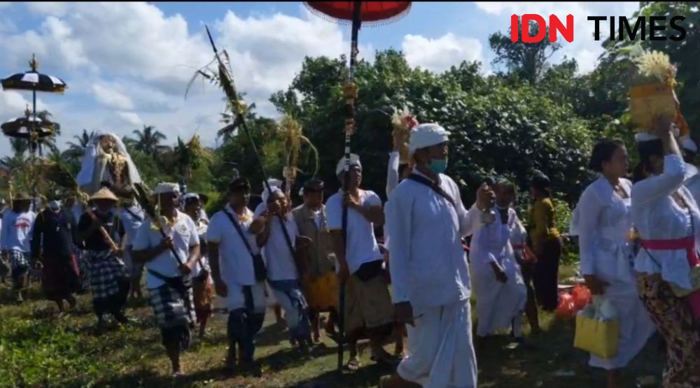 Potret Ritual Melasti Tektekan, Tradisi Unik di Bali untuk Tolak Bala