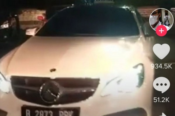 Mobil Mercy yang Senggol Ambulans Diduga Nunggak Pajak Rp20 Juta