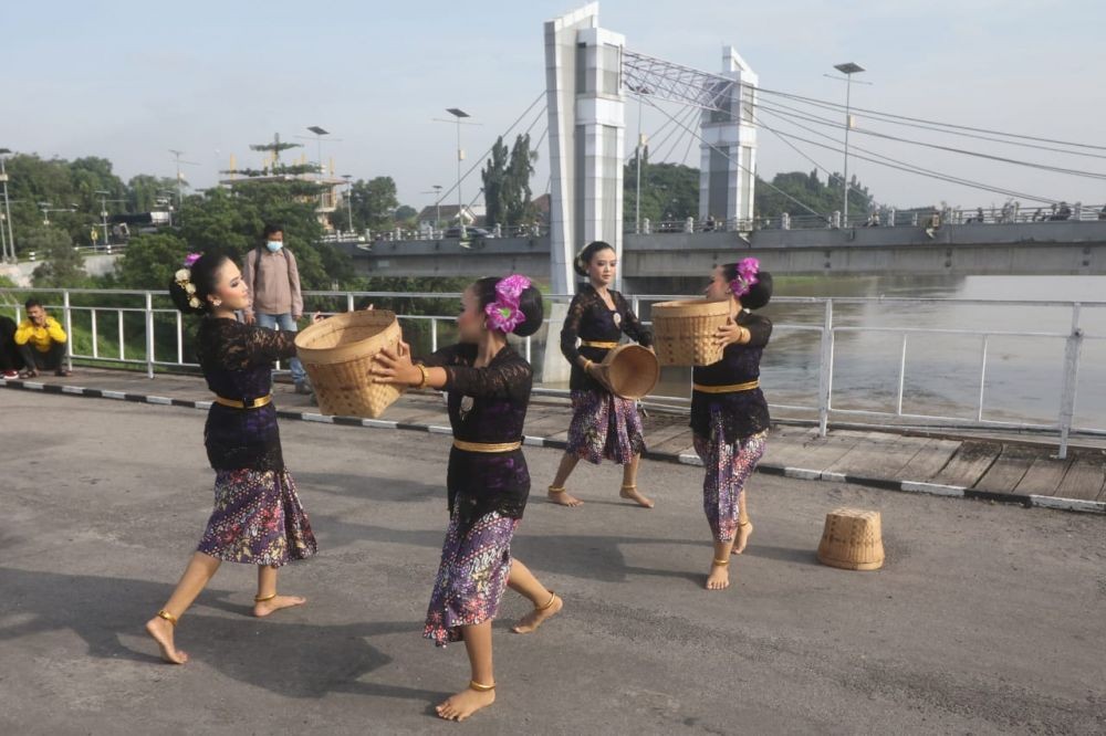 Jembatan Lama Kediri Kini Berusia 153 Tahun