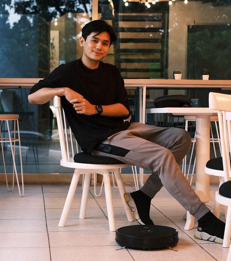 Inspirasi Ootd Ala Ryan Wijaya Stylish Dan Kekinian