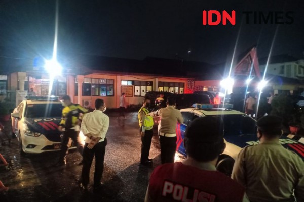 Perempuan Tabrak Motornya ke Polres Siantar, Orangtua Pelaku Pingsan