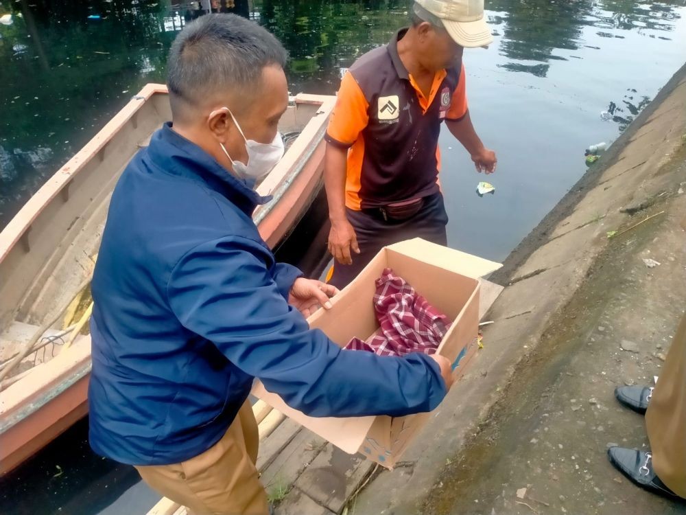 Petugas Kebersihan Temukan Mayat Bayi Terapung di Kanal Kota Makassar