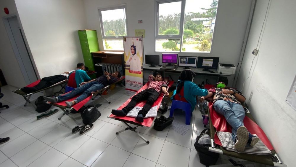 Operasi Microsleep HK di Tol Lampung, 100 Pengemudi Ngantuk dan Lelah