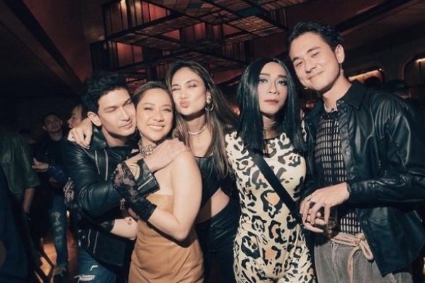 10 Momen Pesta Ulang Tahun Bunga Citra Lestari, Bertema Serba Hitam!